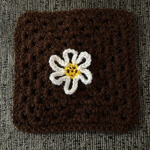 Crochet Daisy Wall Hanging